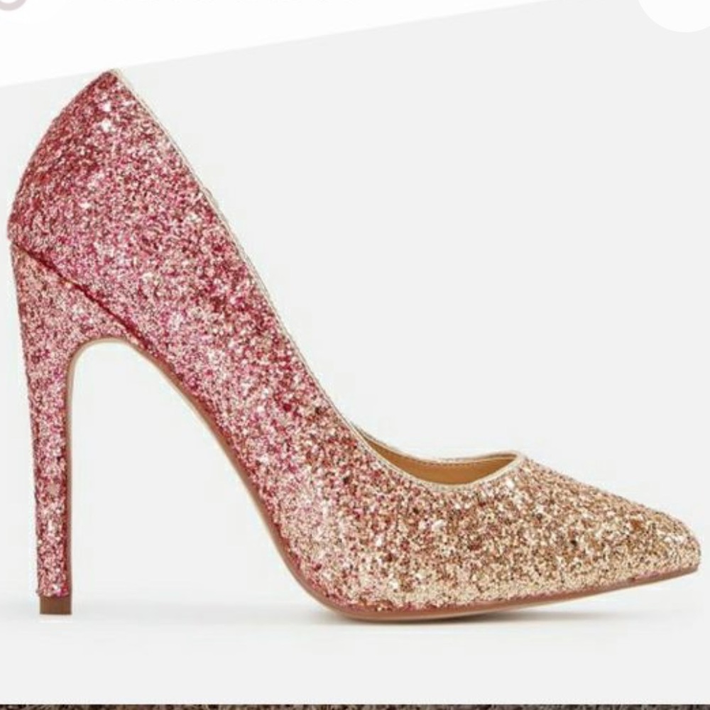 SOLD!!!!!!!!!!🔮 3/$15! Shoe Dazzle Rose Gold Glity Gold Ombré Heel sz 9.5